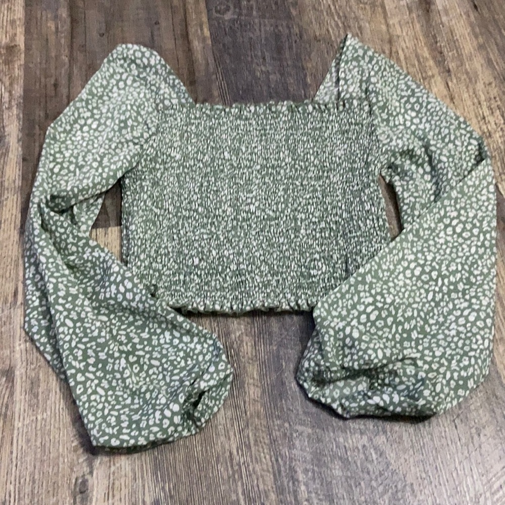 Puff sleeve top